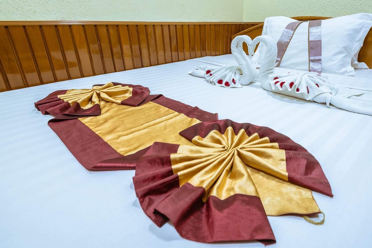 Sunrise Hotel Mandalay Exteriör bild