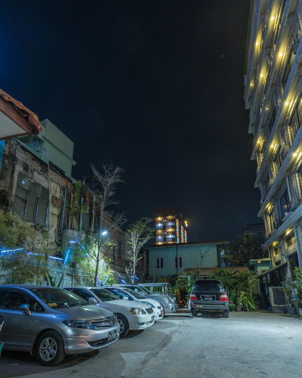 Sunrise Hotel Mandalay Exteriör bild